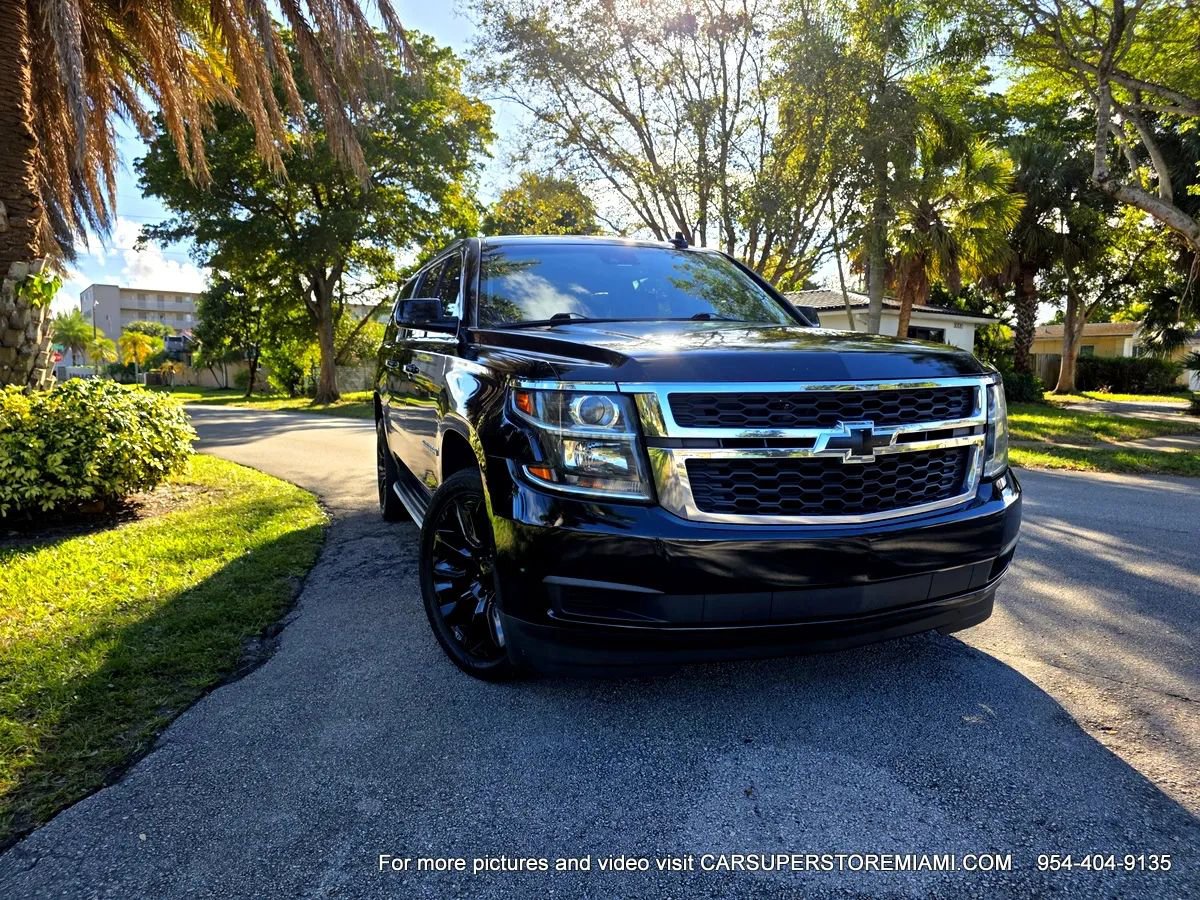 Used 2018 Chevrolet Suburban LT RWD image 11