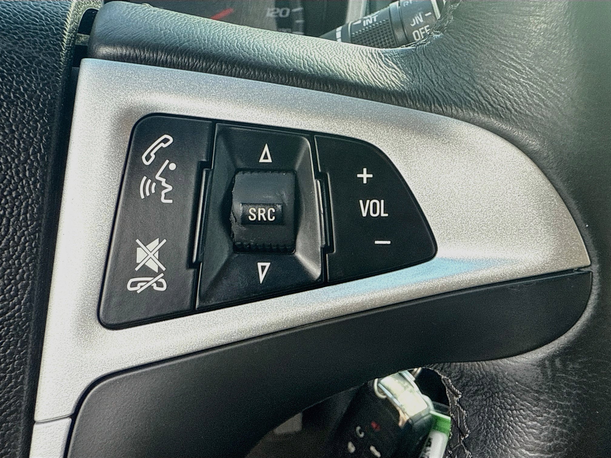 Used 2017 Chevrolet Equinox Premier w/ Enhanced Convenience Package FWD image 36