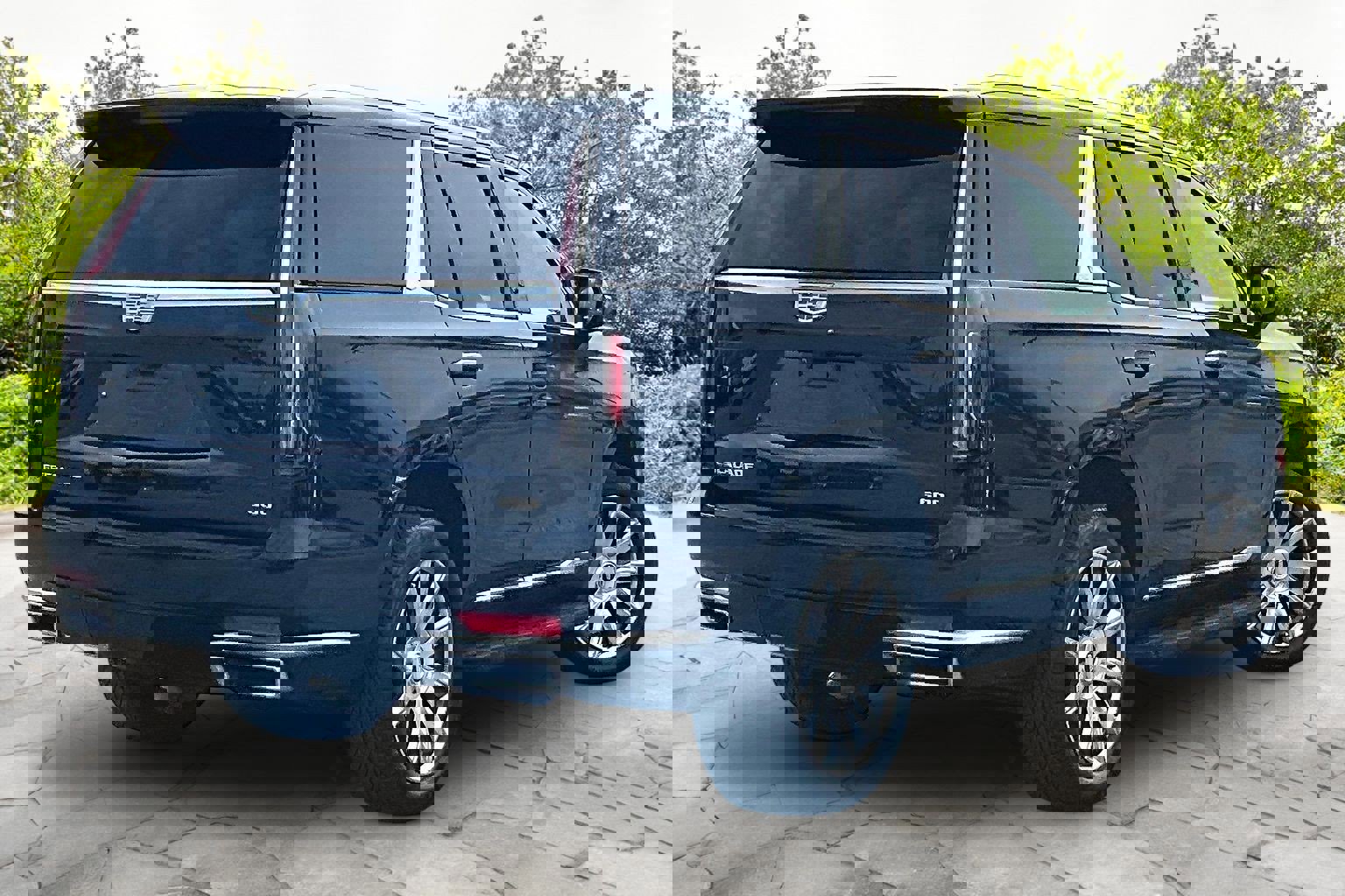 Used 2023 Cadillac Escalade Premium Luxury image 13