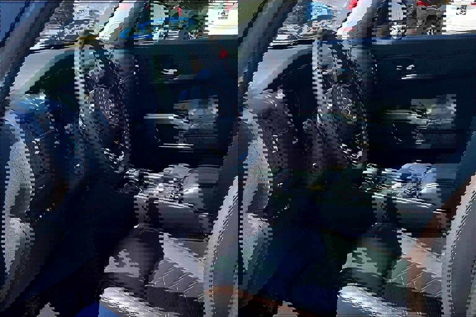 Used 2024 Nissan Pathfinder Platinum image 17