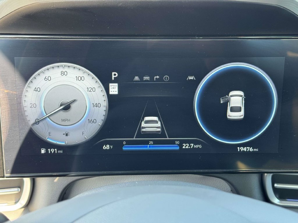 Used 2024 Hyundai Elantra SEL FWD image 22