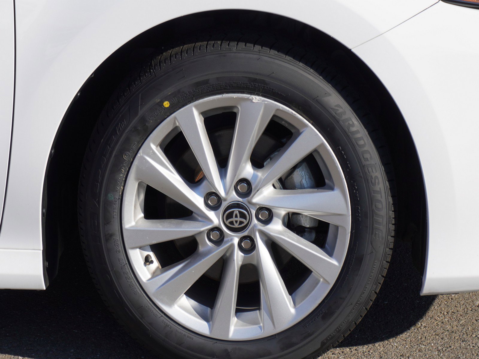 Used 2024 Toyota Camry LE image 5