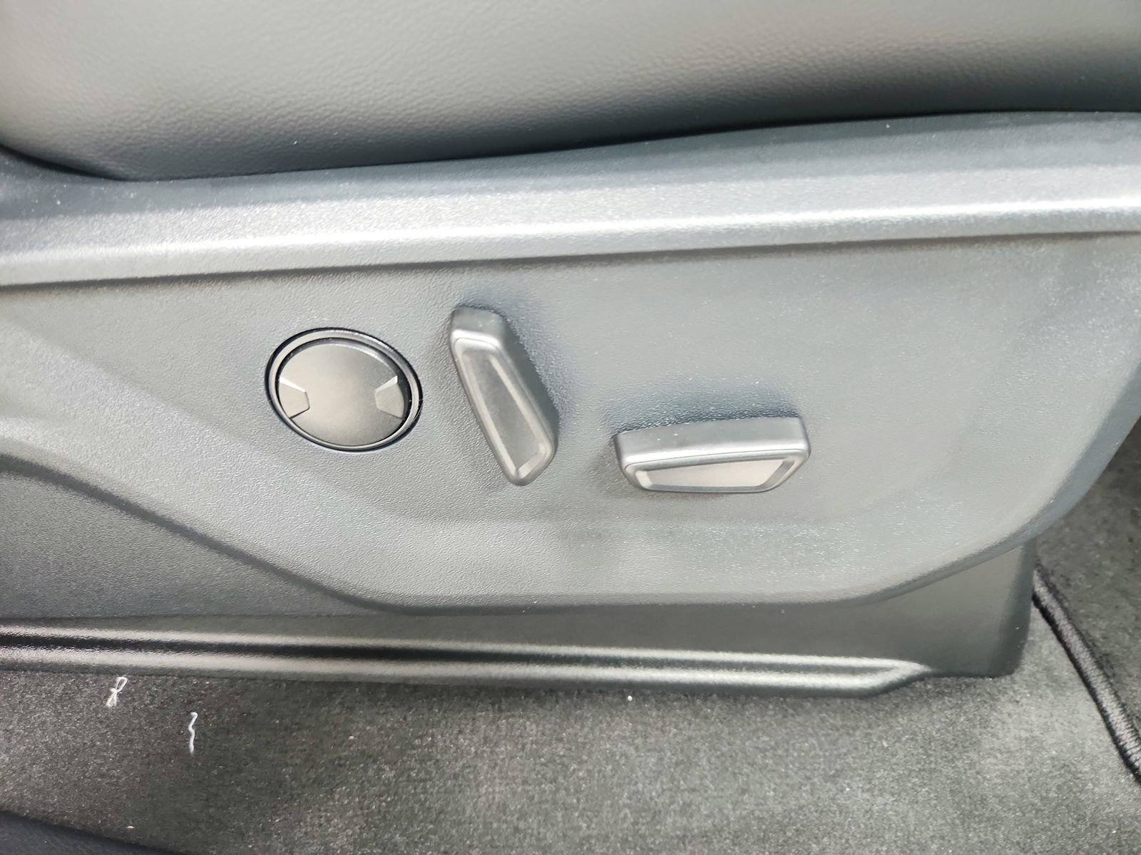 New 2026 Ford F250 Lariat w/ Lariat Premium Package image 40