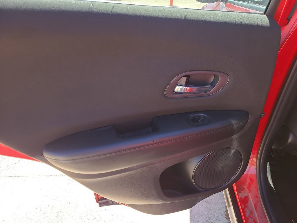 Used 2017 Honda HR-V LX image 12