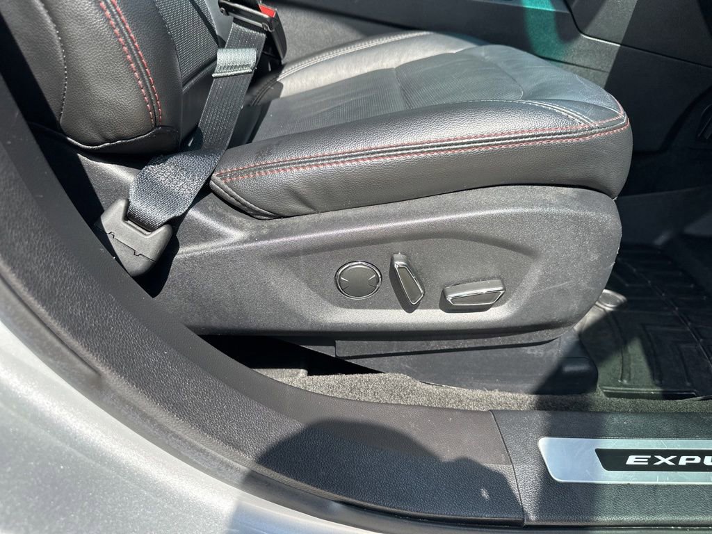 Used 2017 Ford Explorer Sport w/ Equipment Group 401A AWD/4WD image 29