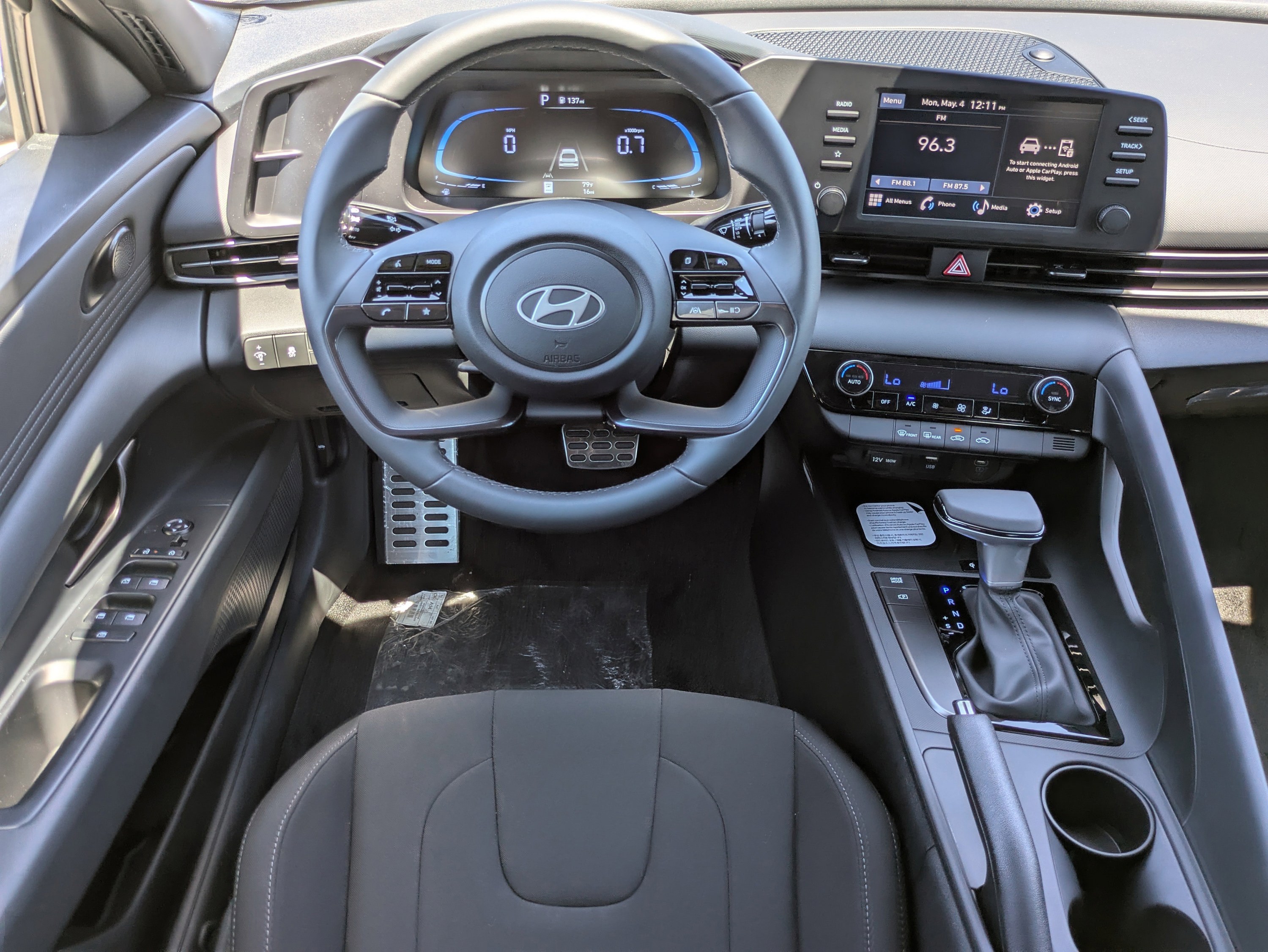 New 2026 Hyundai Elantra Sport FWD image 14