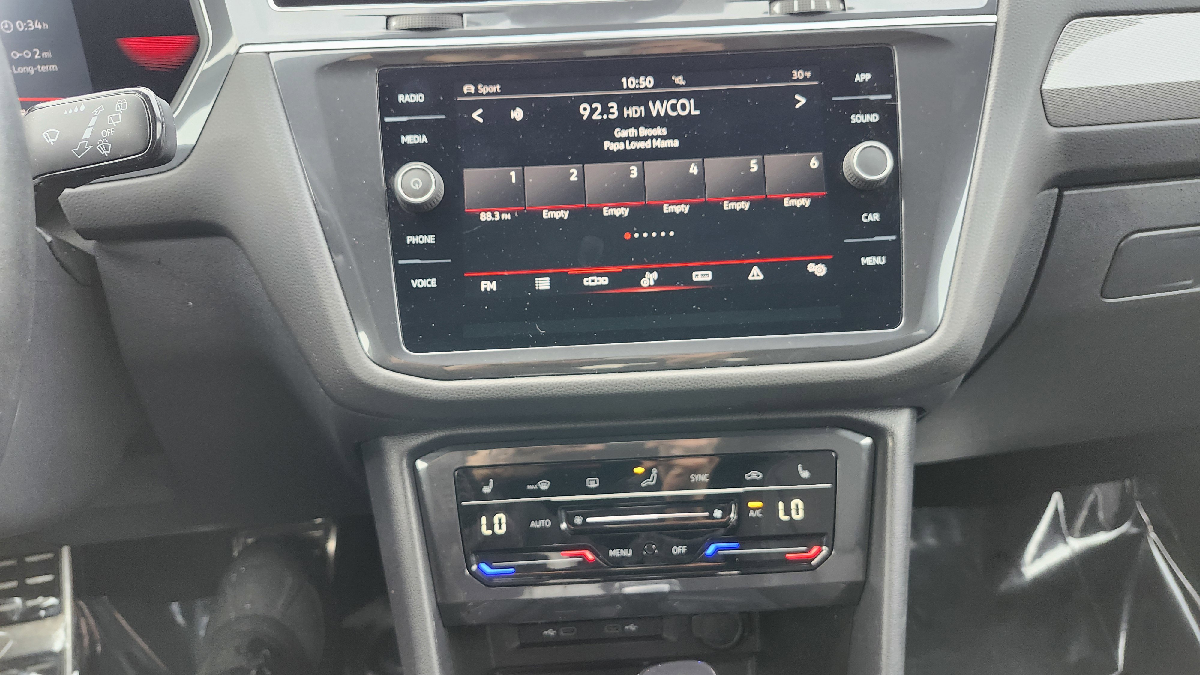 Used 2023 Volkswagen Tiguan SE R-Line image 29