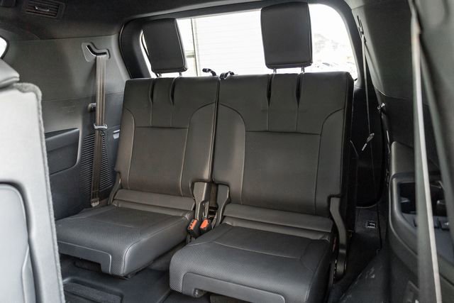 Used 2024 Lexus LX 600 4WD w/ Luxury Package image 13