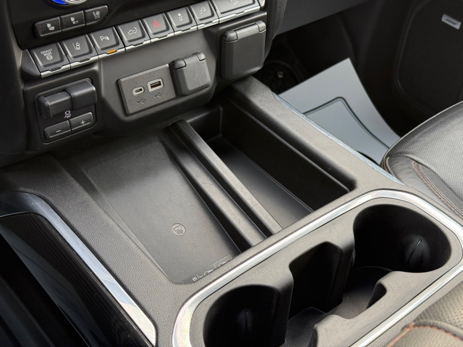 Used 2022 GMC Sierra 2500 AT4 w/ AT4 Preferred Package image 31