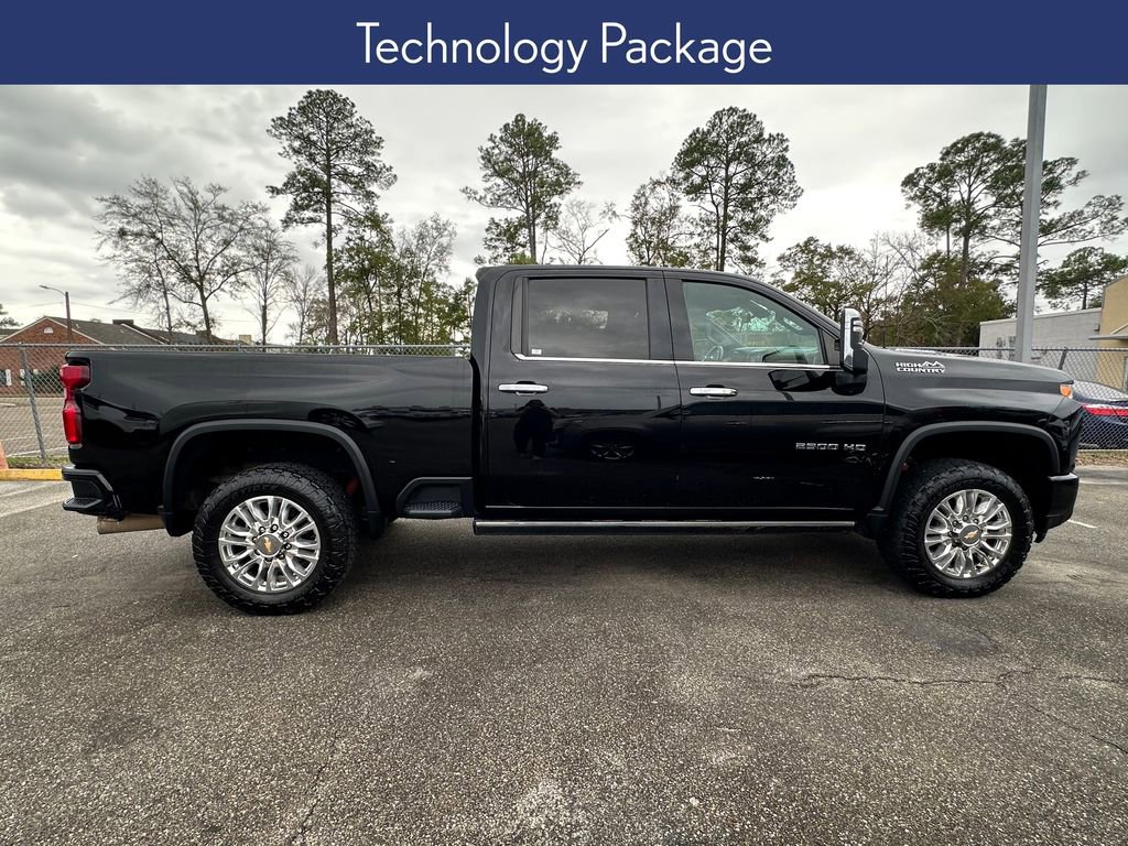 Used 2023 Chevrolet Silverado 2500 High Country w/ Z71 Off-Road Package image 8