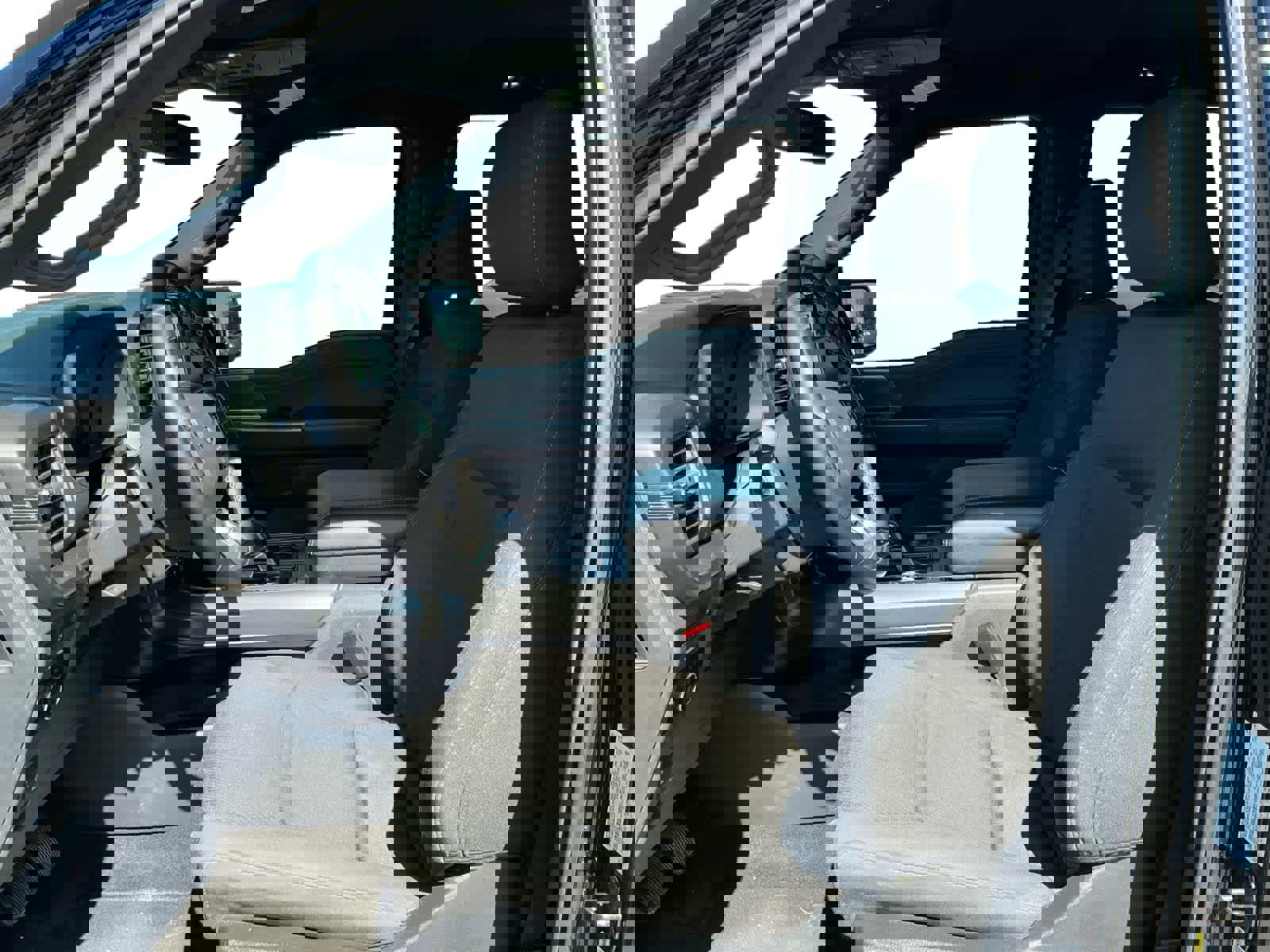 Used 2024 Ford F150 XLT w/ Equipment Group 302A MID image 9