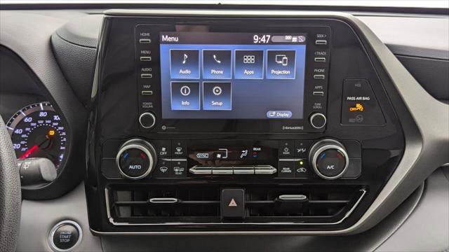 Used 2021 Toyota Highlander L image 29