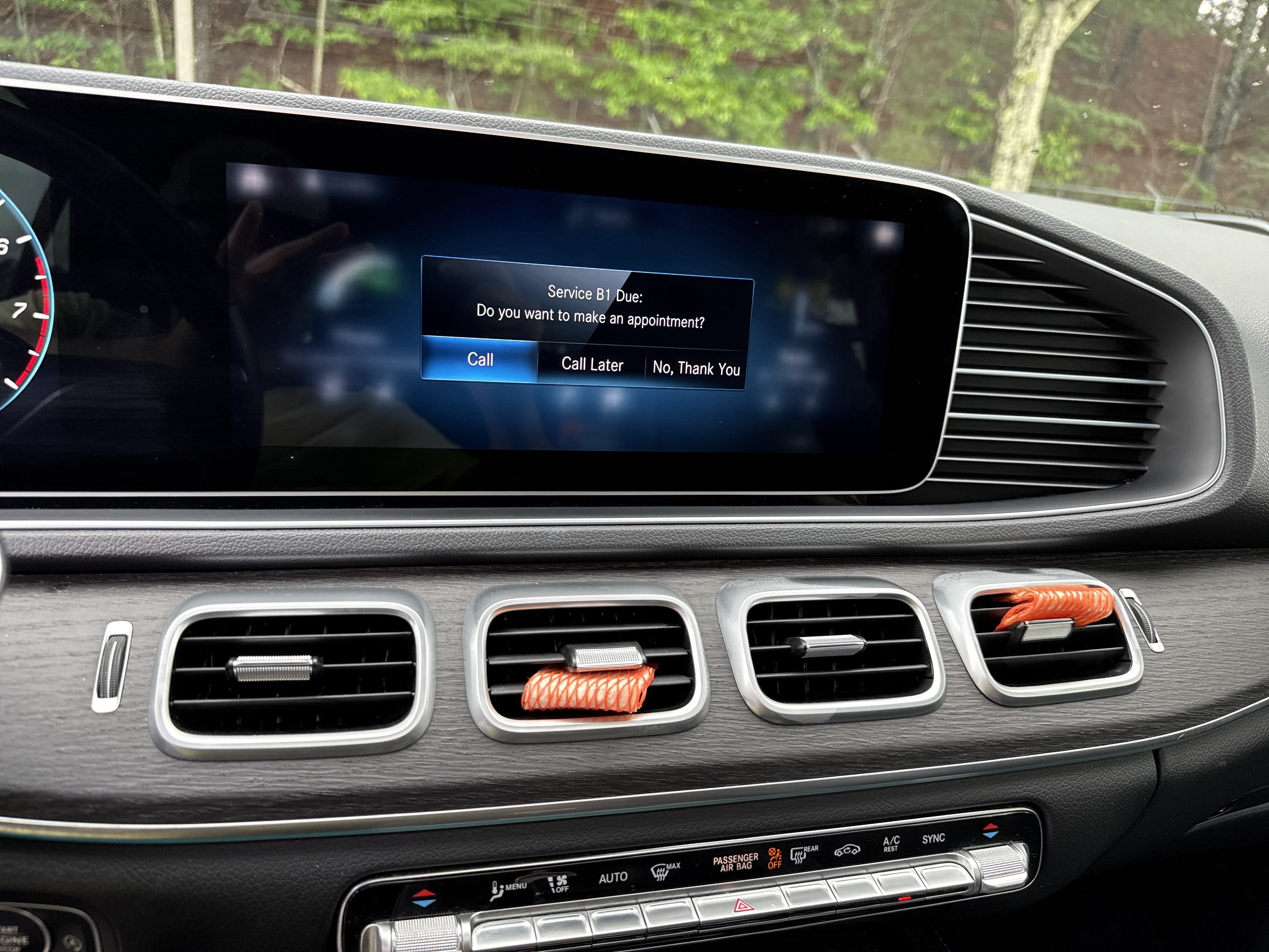 Used 2022 Mercedes-Benz GLE 350 4MATIC w/ Premium Package image 27