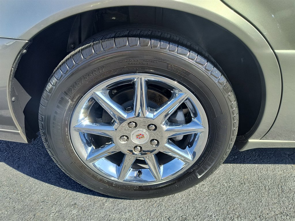 Used 2010 Cadillac DTS Luxury image 12