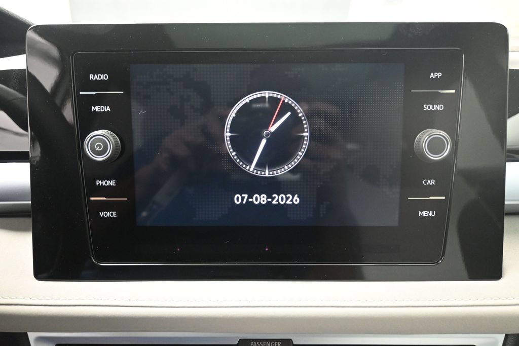 New 2026 Volkswagen Taos SE FWD image 11