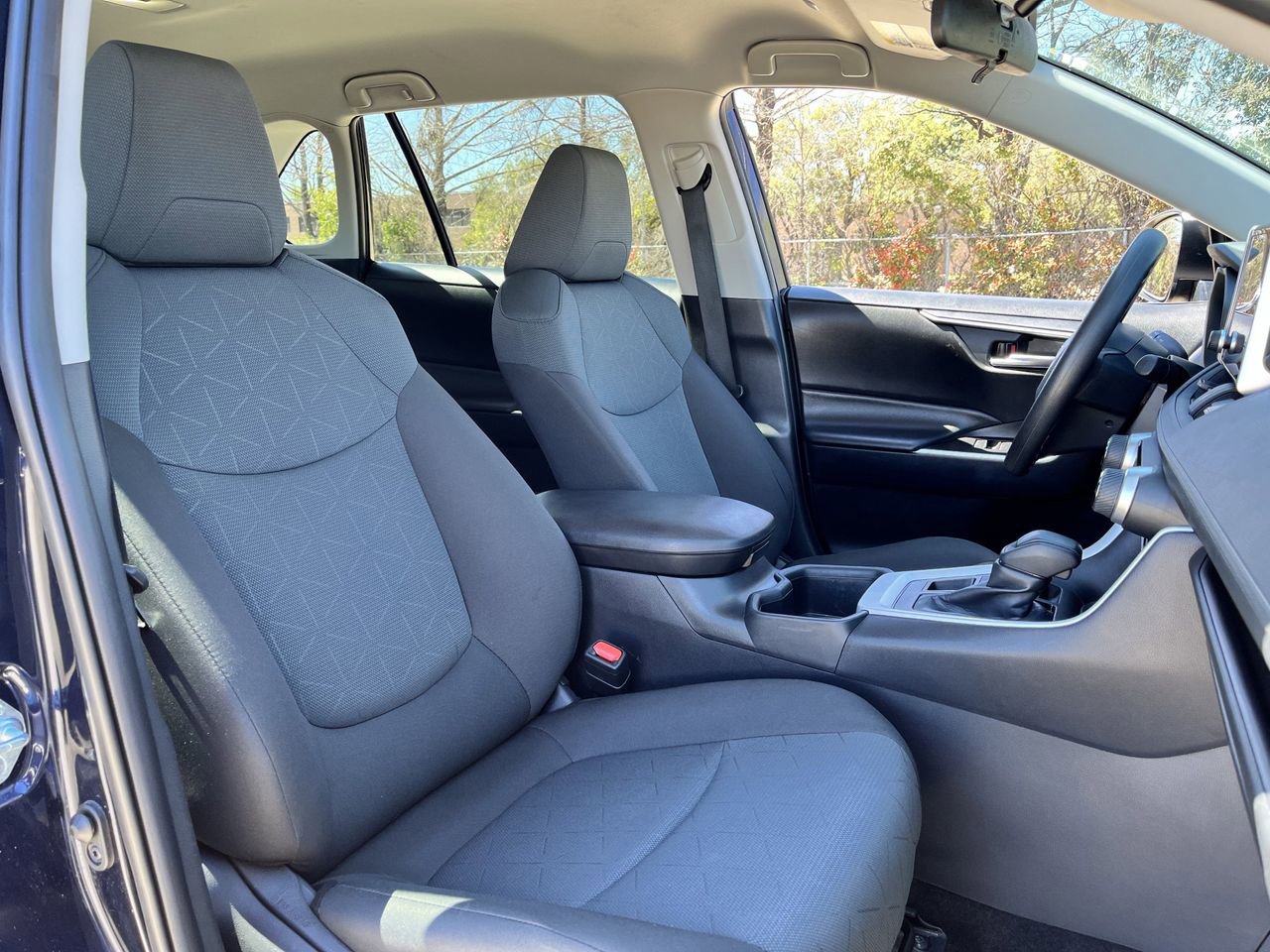 Used 2024 Toyota RAV4 XLE image 25