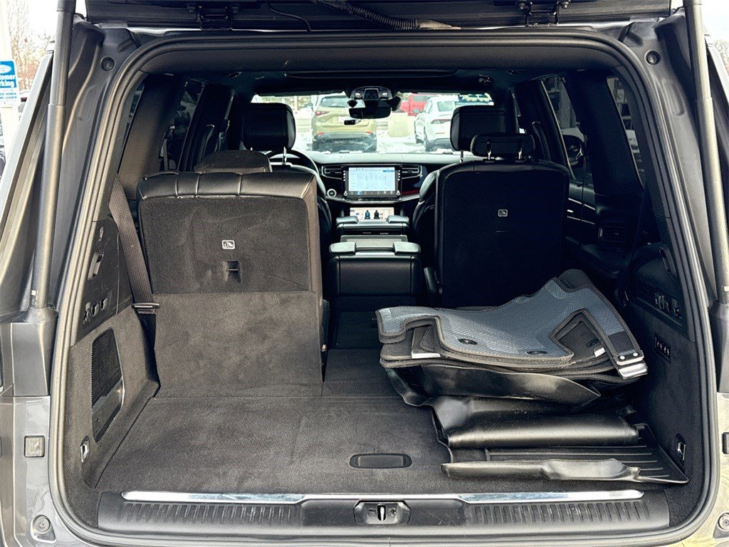 Used 2022 Jeep Grand Wagoneer Series I image 14