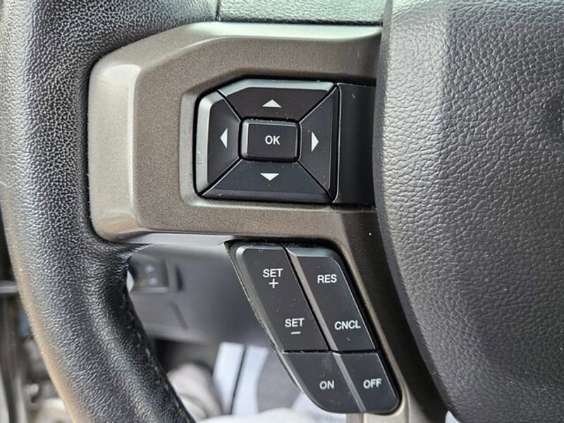 Used 2020 Ford Expedition XLT w/ Equipment Group 202A image 25