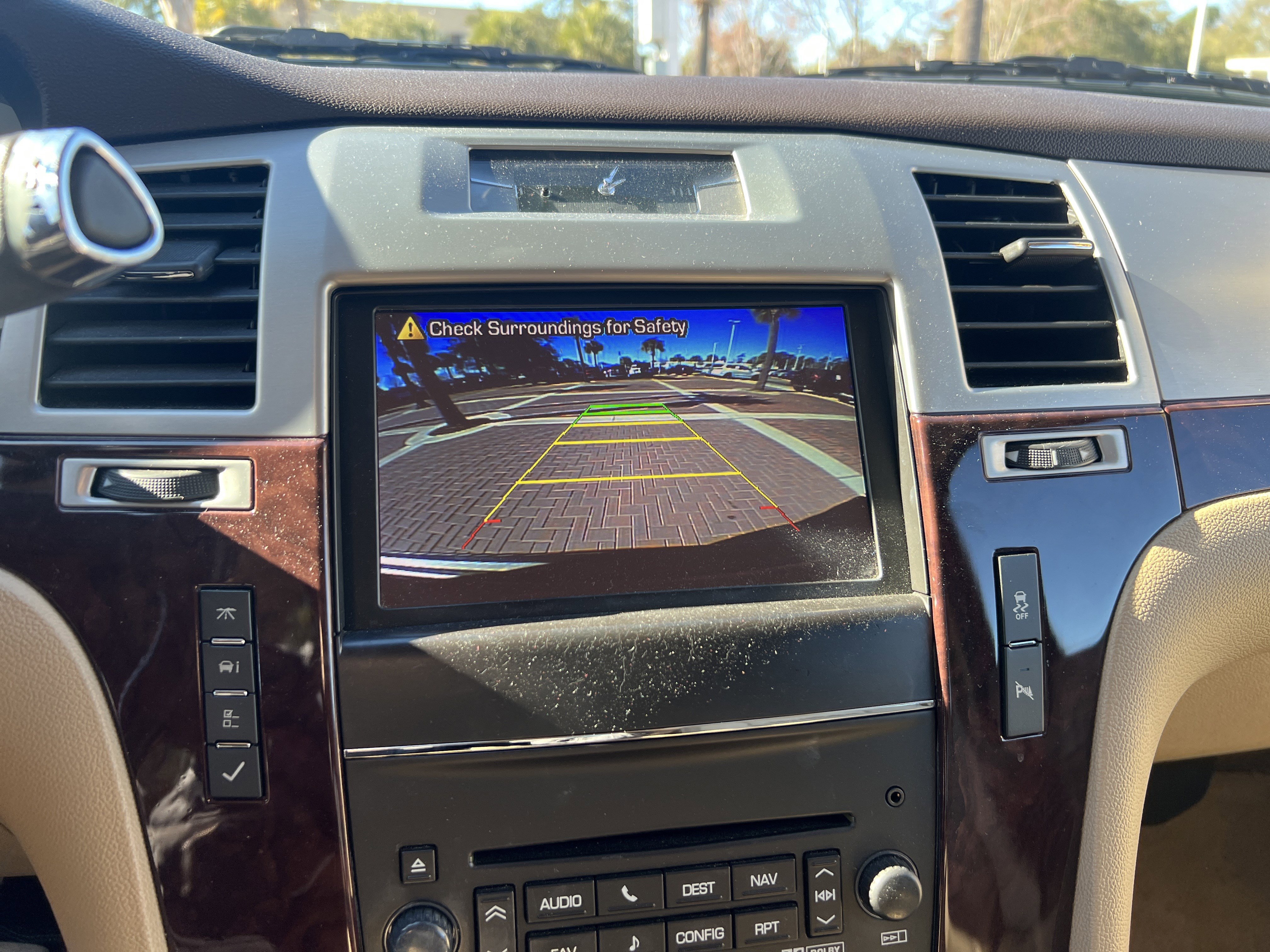 Used 2014 Cadillac Escalade Premium image 24