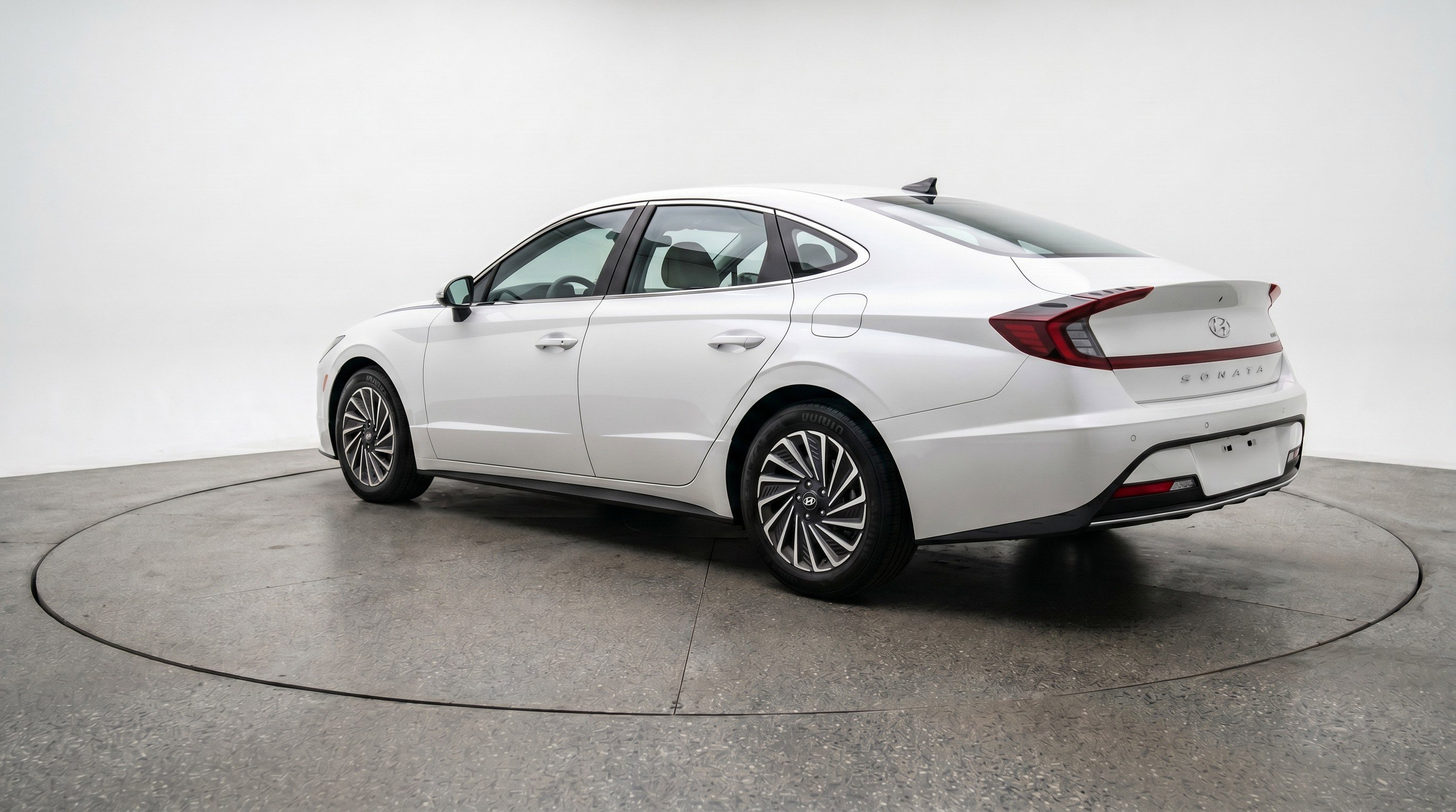 Used 2025 Hyundai Sonata SEL FWD image 6