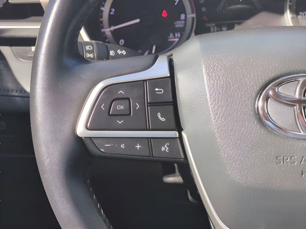 Certified 2024 Toyota Highlander XLE image 26