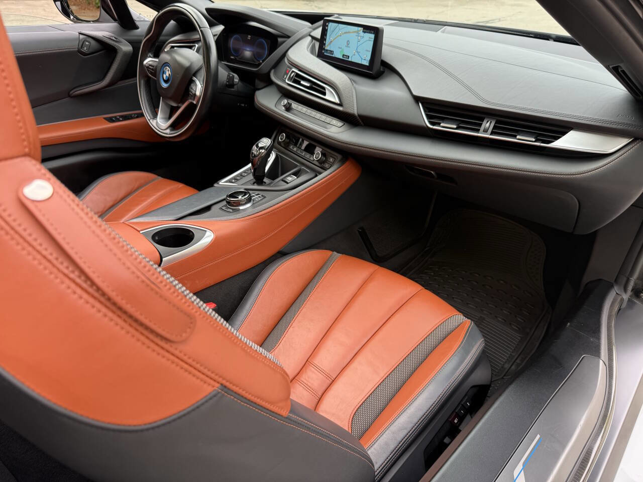 Used 2019 BMW i8 Roadster AWD/4WD image 30