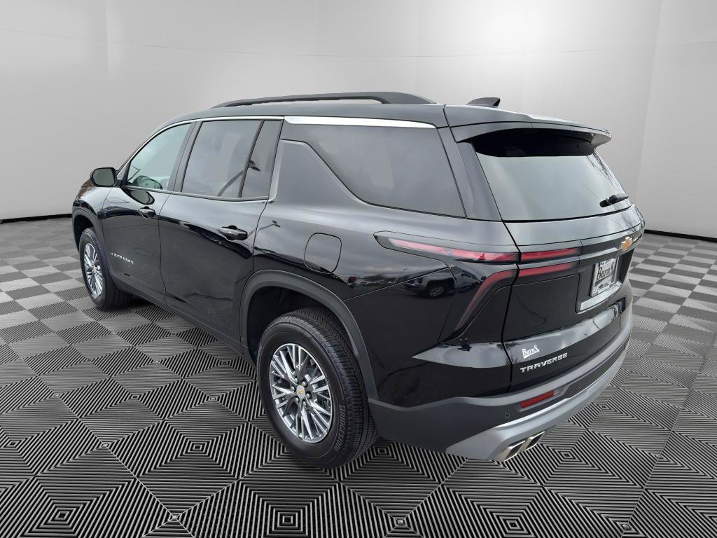 Used 2025 Chevrolet Traverse LT image 5