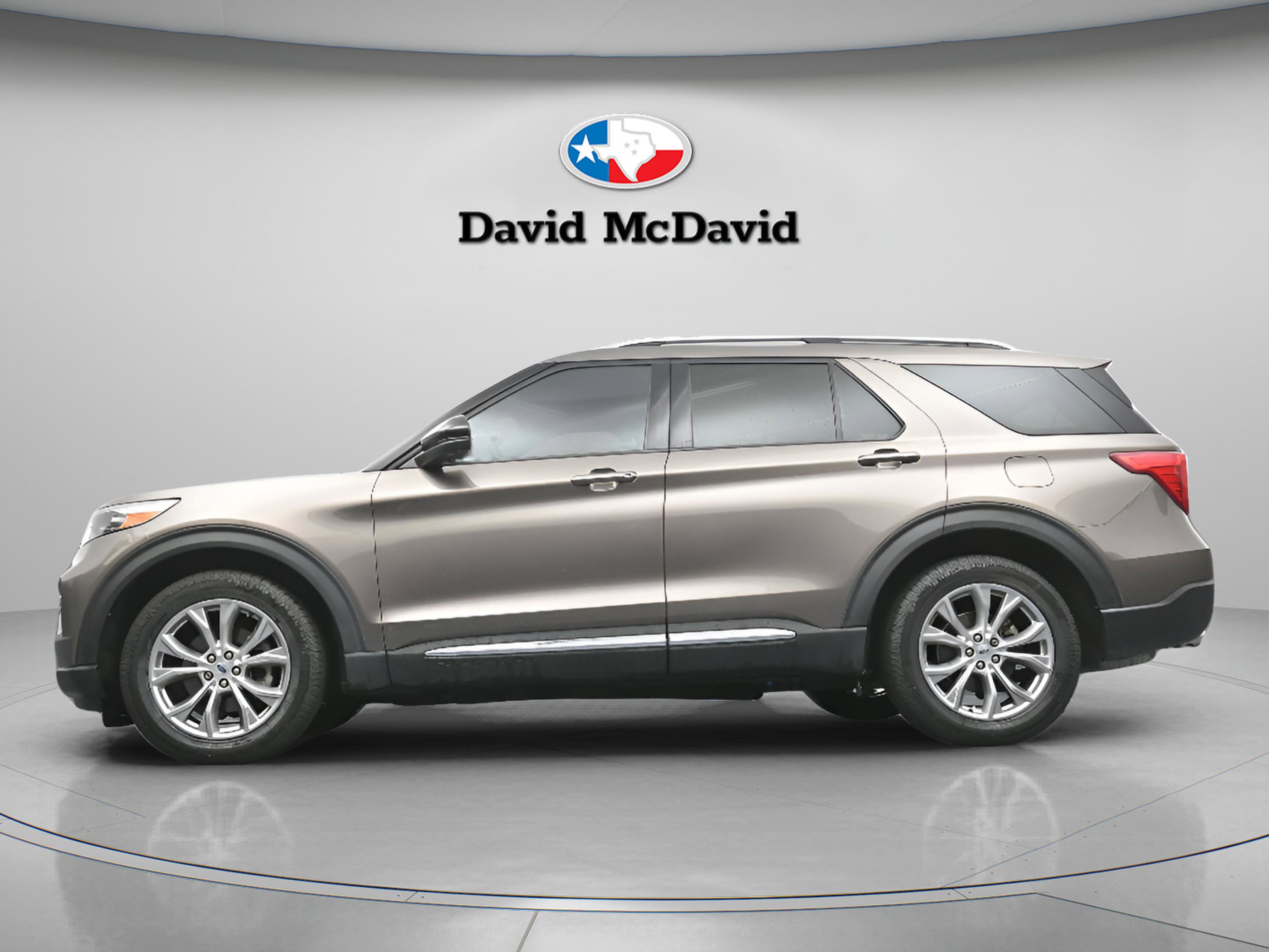 Used 2021 Ford Explorer Limited w/ Equipment Group 301A image 31