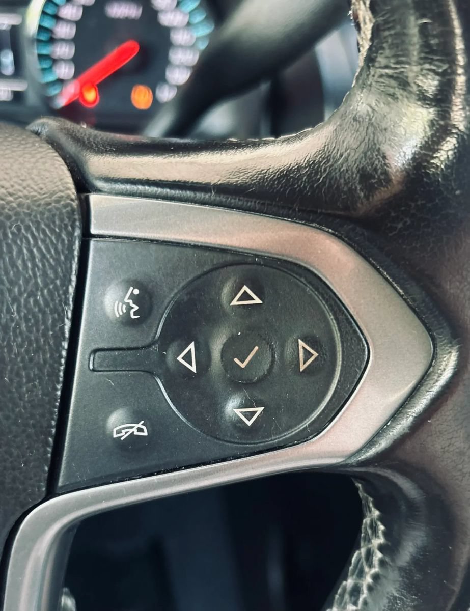Used 2019 Chevrolet Tahoe LS w/ Enhanced Driver Alert Package AWD/4WD image 15