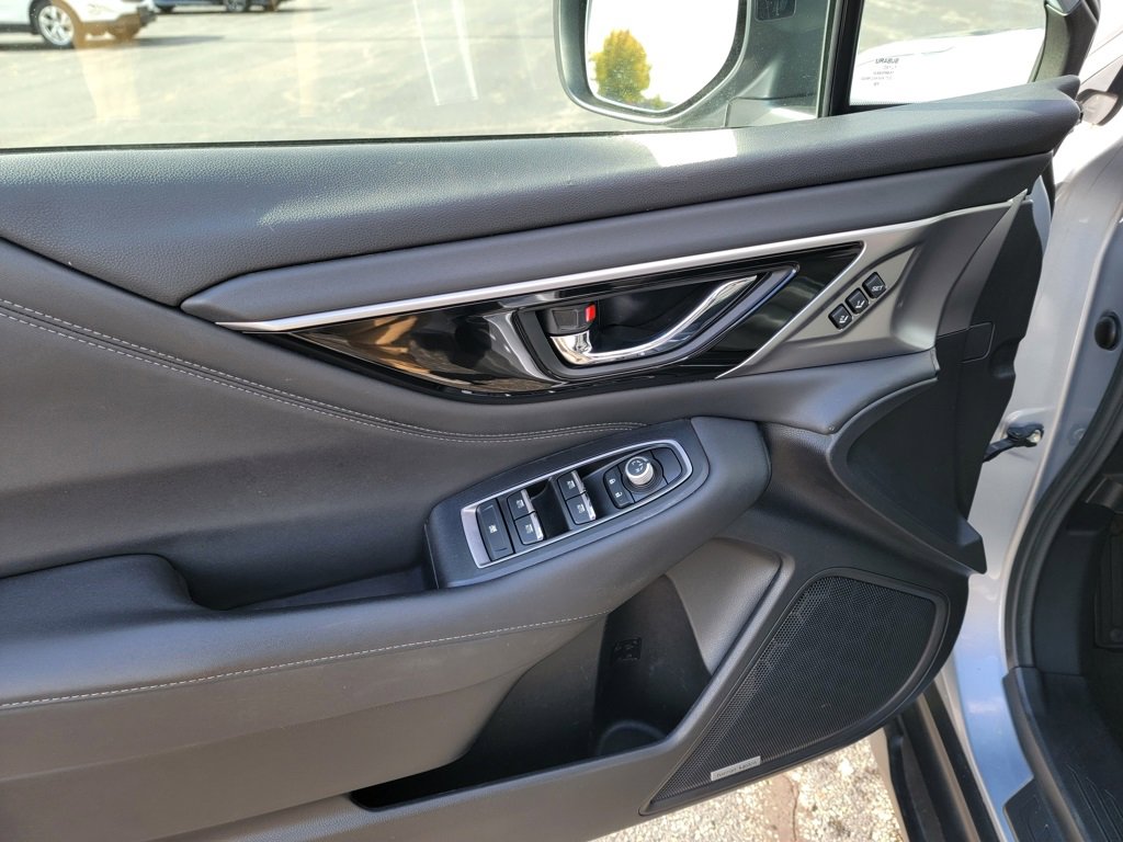 Used 2020 Subaru Outback Limited image 27