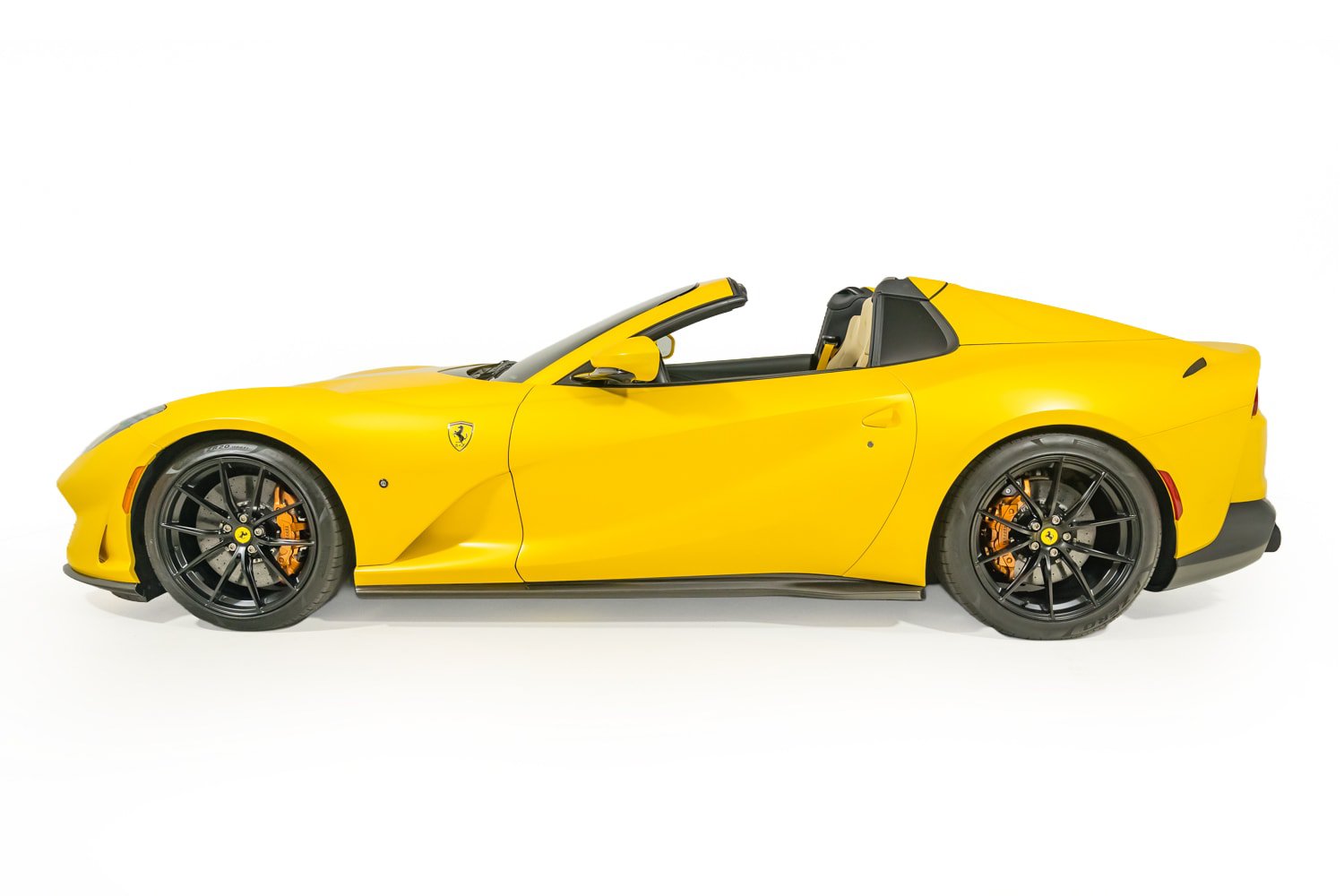 Used 2022 Ferrari 812 GTS RWD image 15