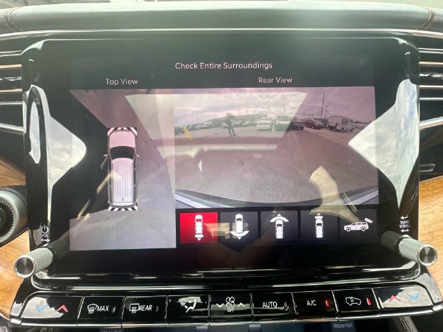 Used 2022 Jeep Grand Wagoneer Series III w/ Rear Seat Video Group 1 AWD/4WD image 20