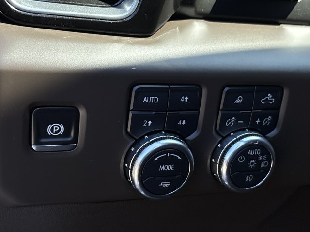 Used 2025 GMC Sierra 1500 Denali w/ Technology Package AWD/4WD image 26