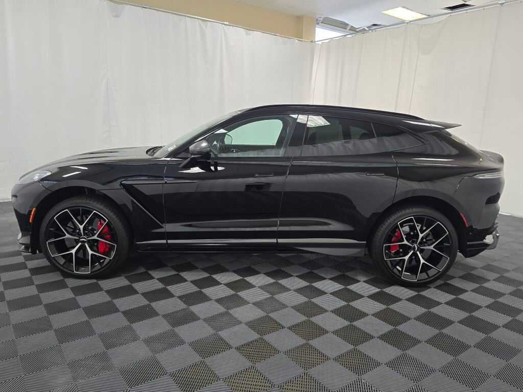 Used 2024 Aston Martin DBX 707 image 3