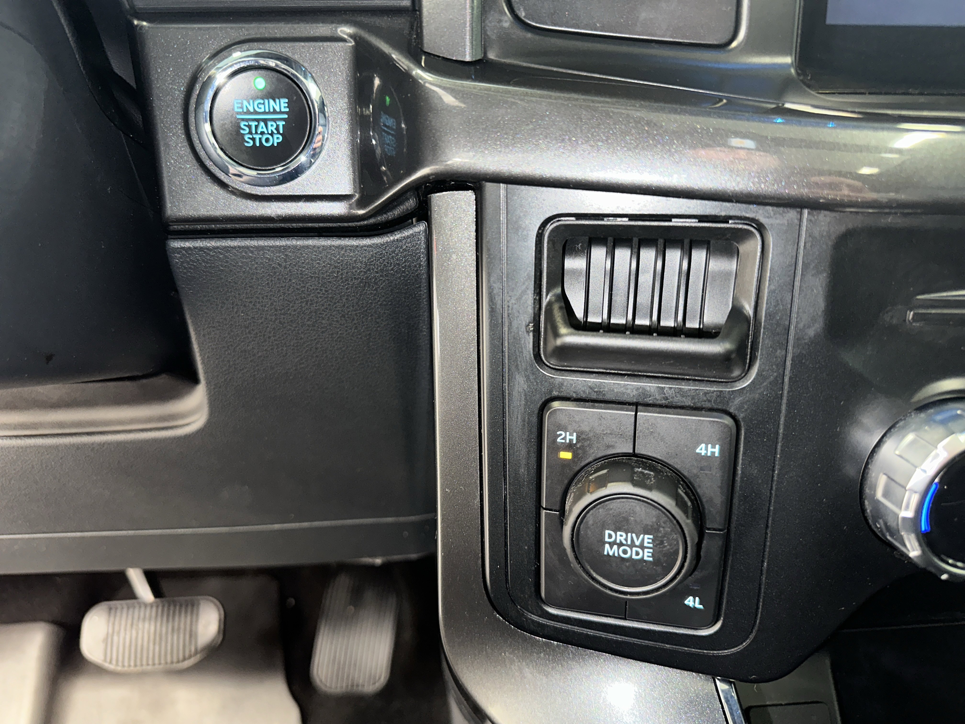 Used 2023 Ford F150 XLT w/ Equipment Group 302A High image 33