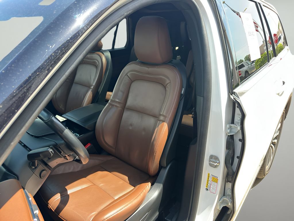 Used 2023 Lincoln Aviator Reserve w/ Elements Package Plus AWD/4WD image 10
