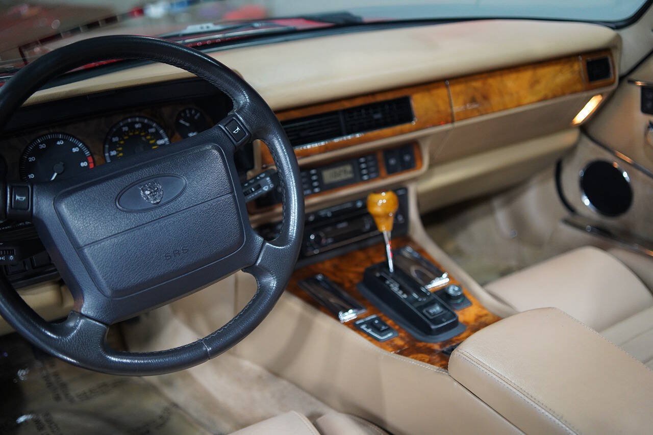 Used 1994 Jaguar XJS 4.0 Convertible RWD image 57