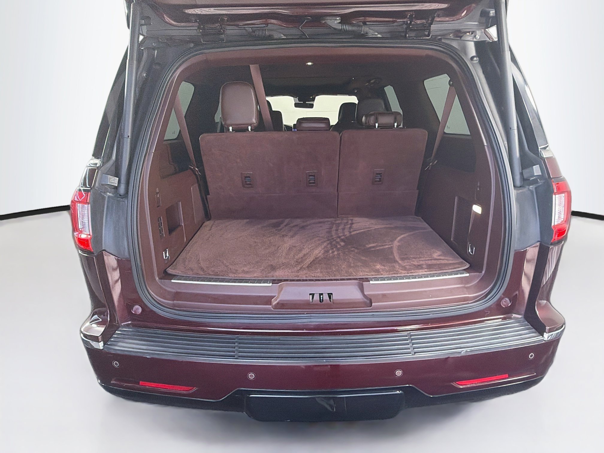 Used 2018 Lincoln Navigator L Black Label w/ Cargo Package AWD/4WD image 31