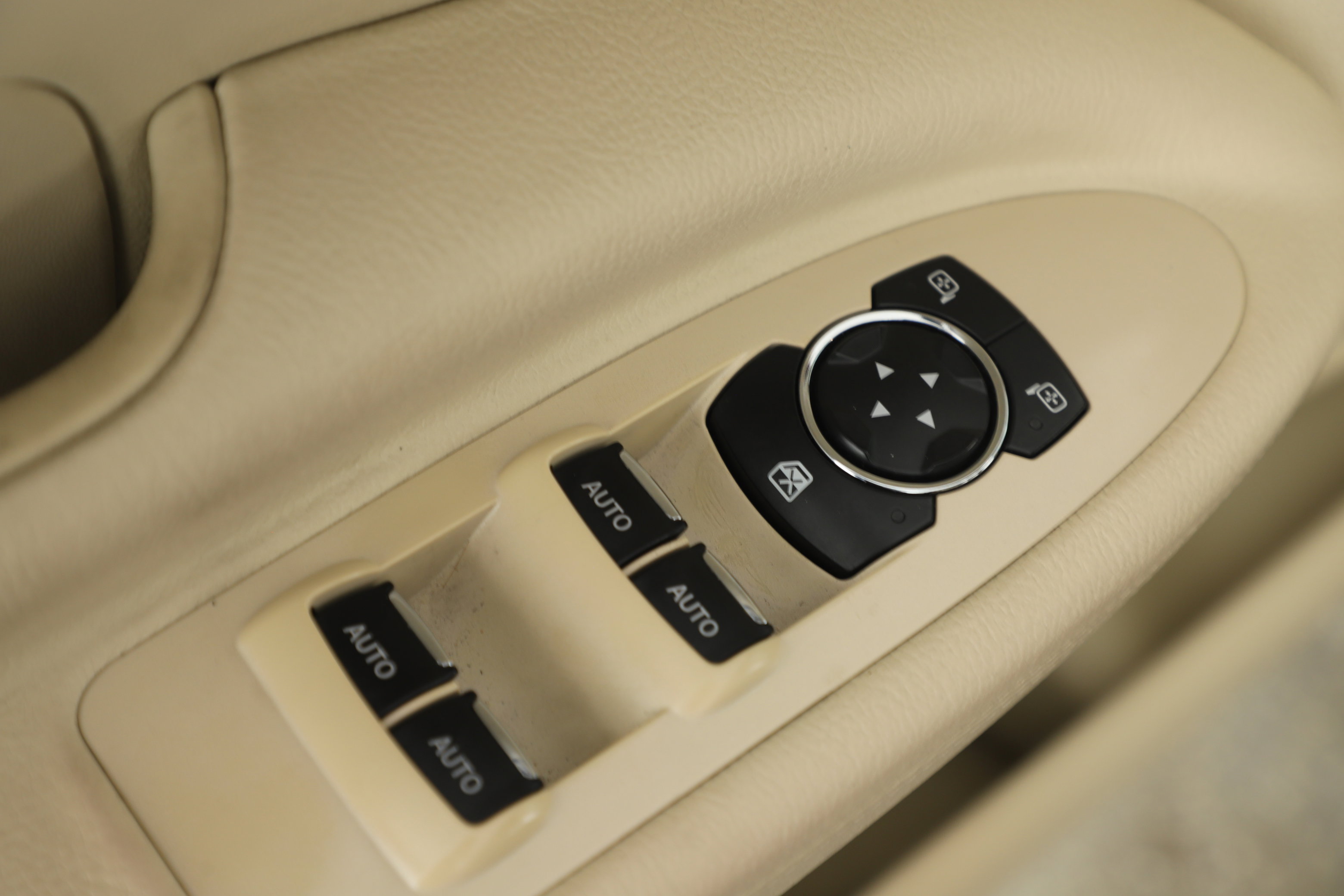 Used 2016 Lincoln MKT AWD w/ Equipment Group 201A image 9