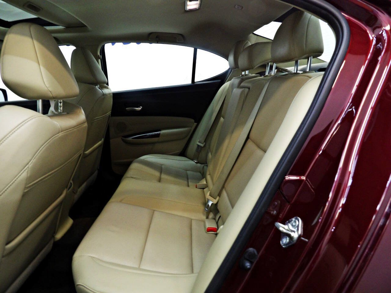Used 2016 Acura TLX w/ Technology Package FWD image 10