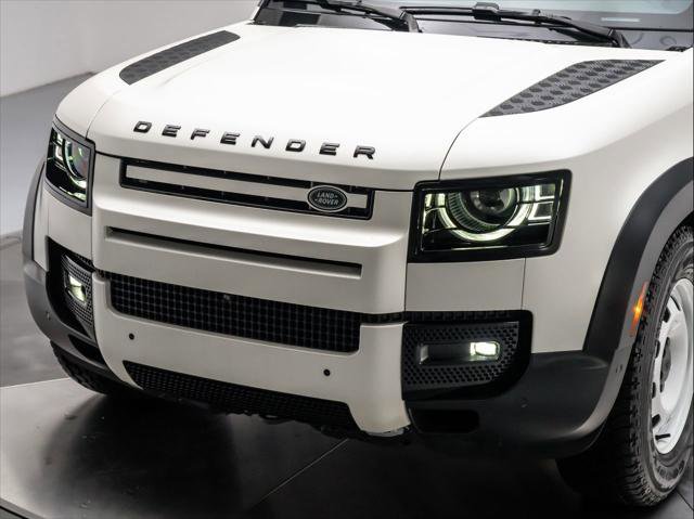 New 2024 Land Rover Defender 110 S image 9