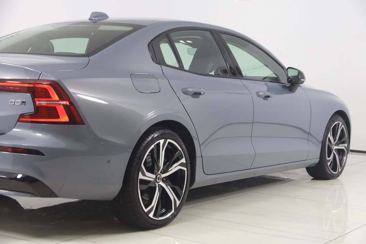 Used 2023 Volvo S60 B5 Plus AWD/4WD image 44