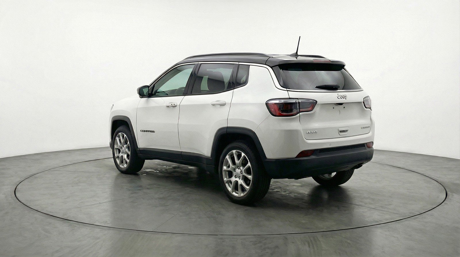 Used 2025 Jeep Compass Limited image 6