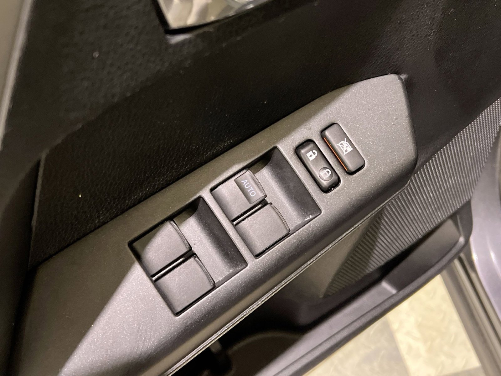 Used 2016 Toyota RAV4 XLE image 26