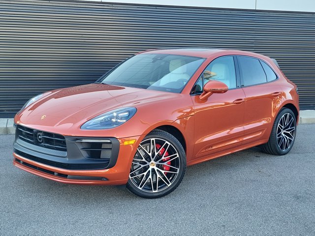 Certified 2023 Porsche Macan GTS AWD/4WD image 1