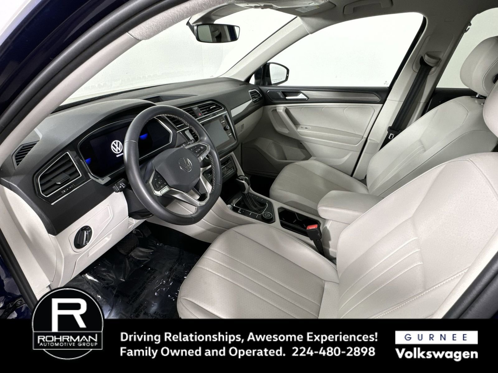 Used 2022 Volkswagen Tiguan SE image 4