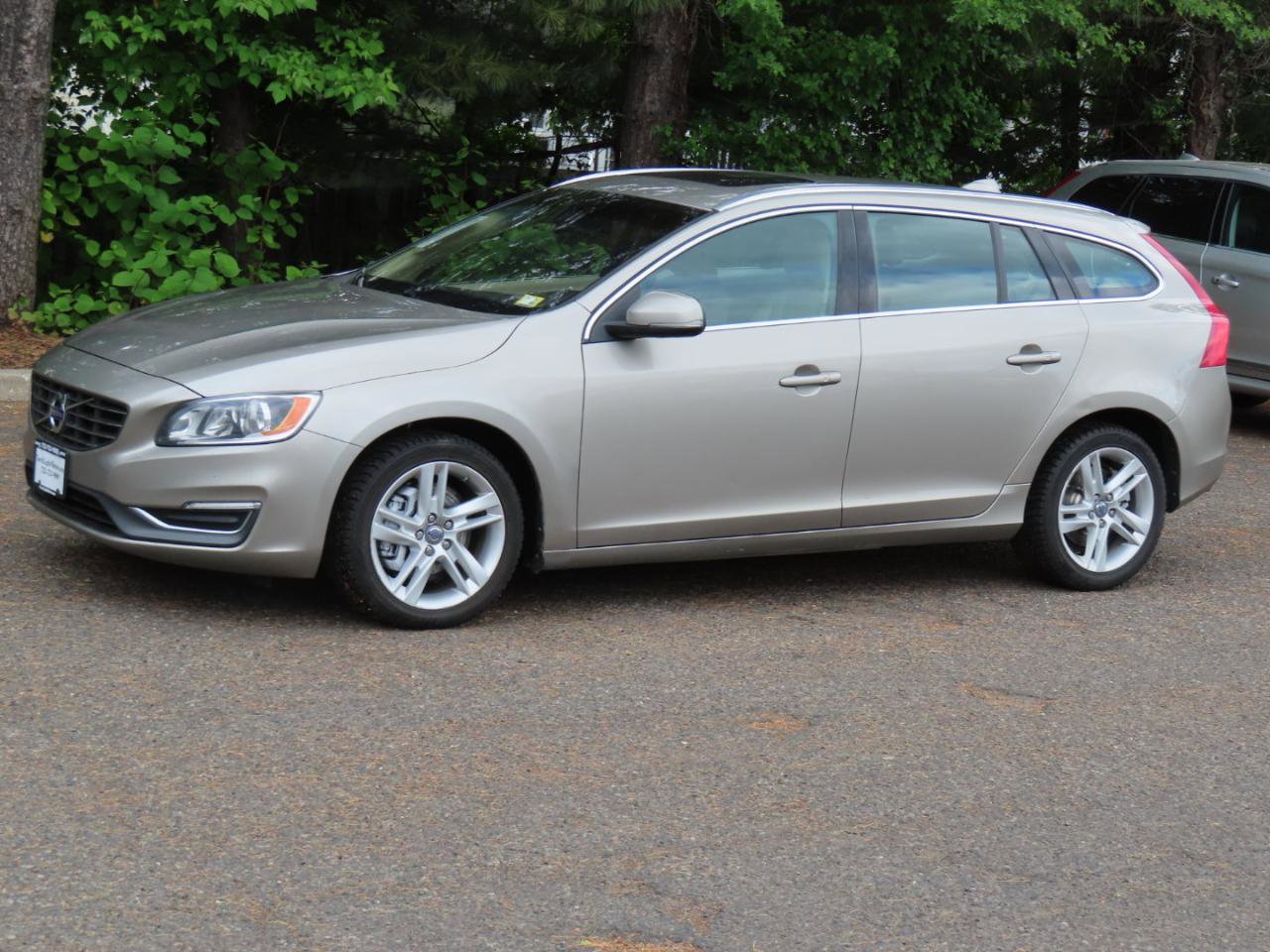 Used 2015 Volvo V60 T5 Premier AWD/4WD image 2
