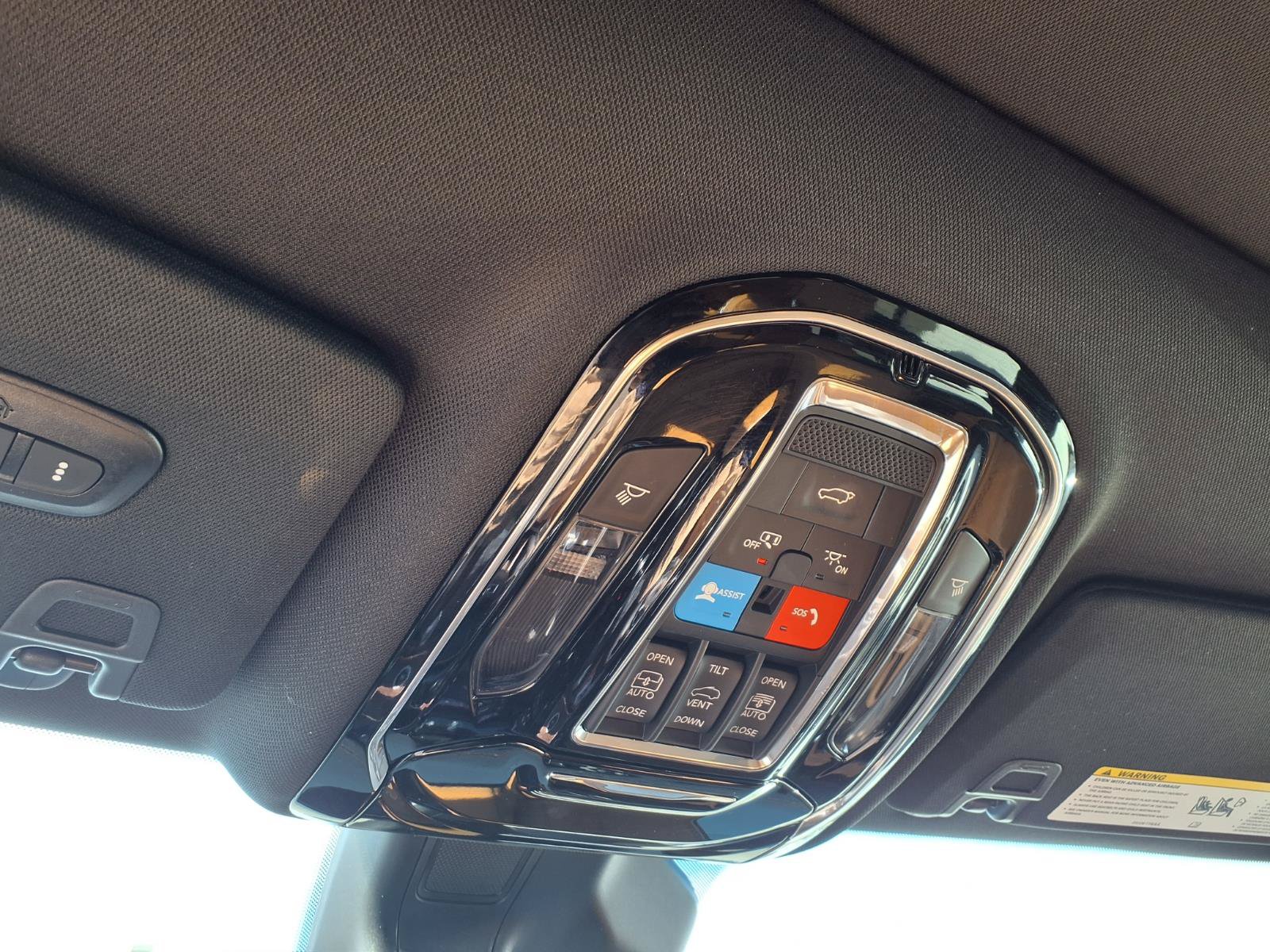 Used 2024 Jeep Grand Cherokee Summit w/ MOPAR Finishing Package AWD/4WD image 9