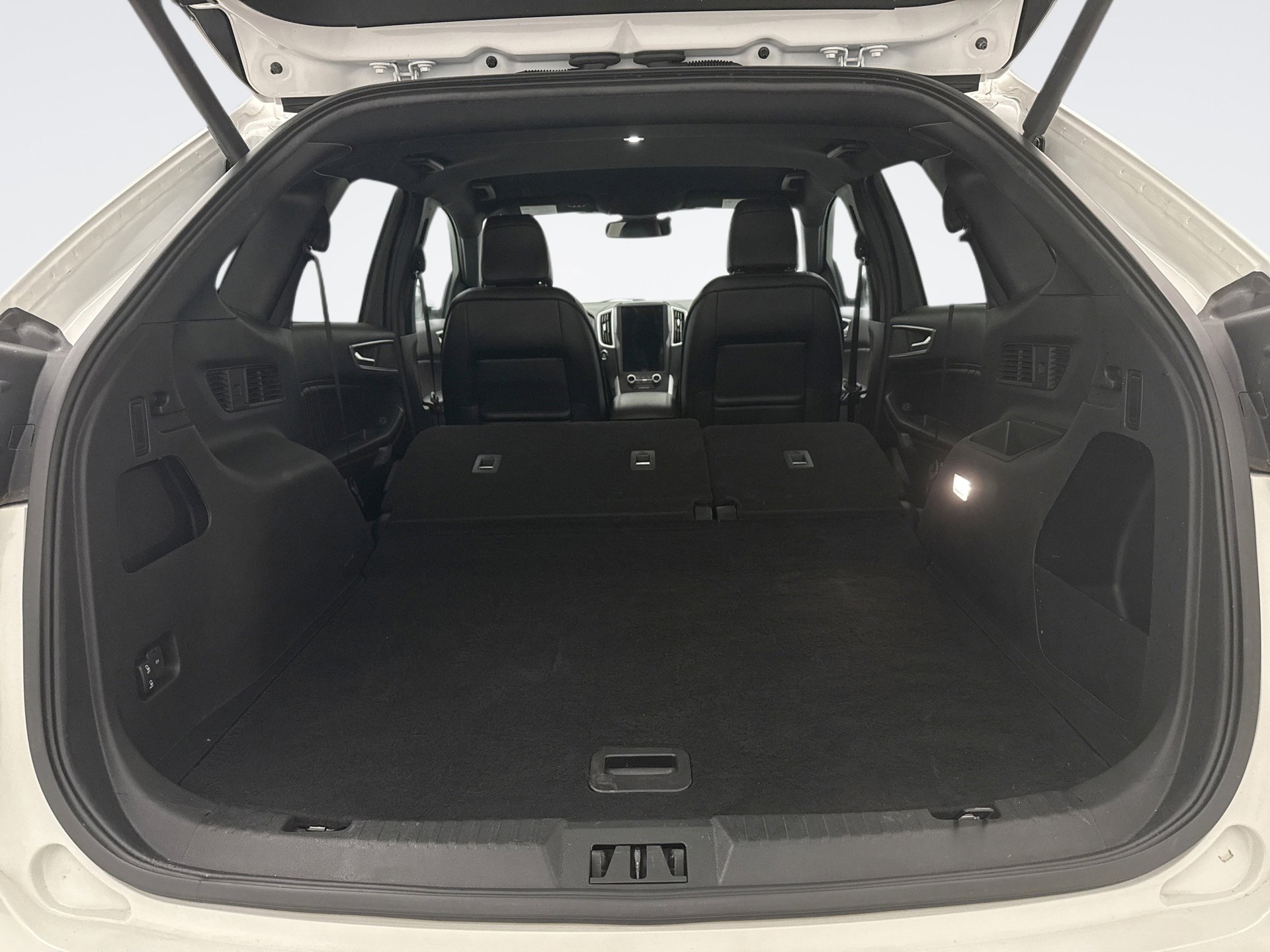 Used 2024 Ford Edge ST-Line image 21