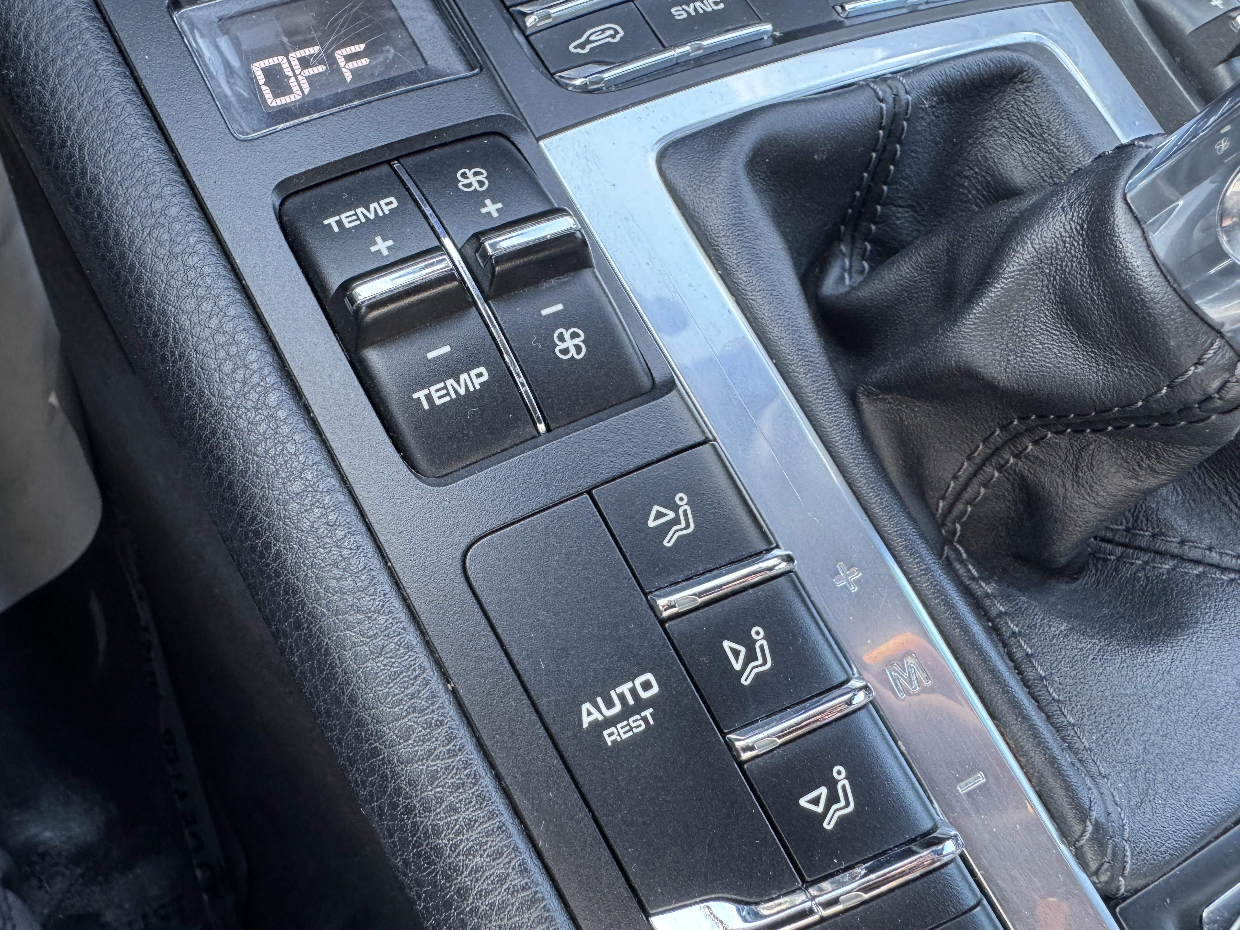 Used 2017 Porsche Macan AWD/4WD image 29